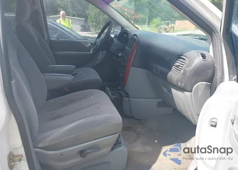 2006 Chrysler Town & Country Lx из США, поврежденный, VIN 1A4GP44R16B751237